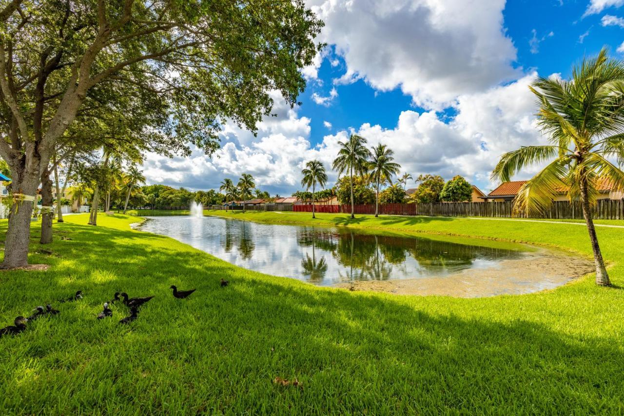 Luxurious And Cozy Townhouse 3 Bedrooms 2.5 Bath Miami Eksteriør bilde